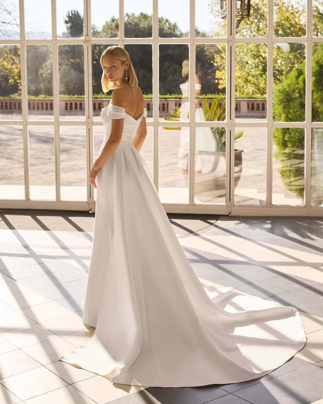 2s05 Fara Luna Novias 4