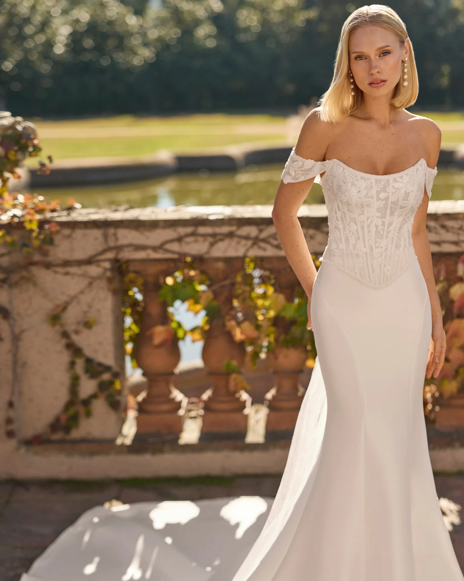 2s35 Flora Luna Novias 3